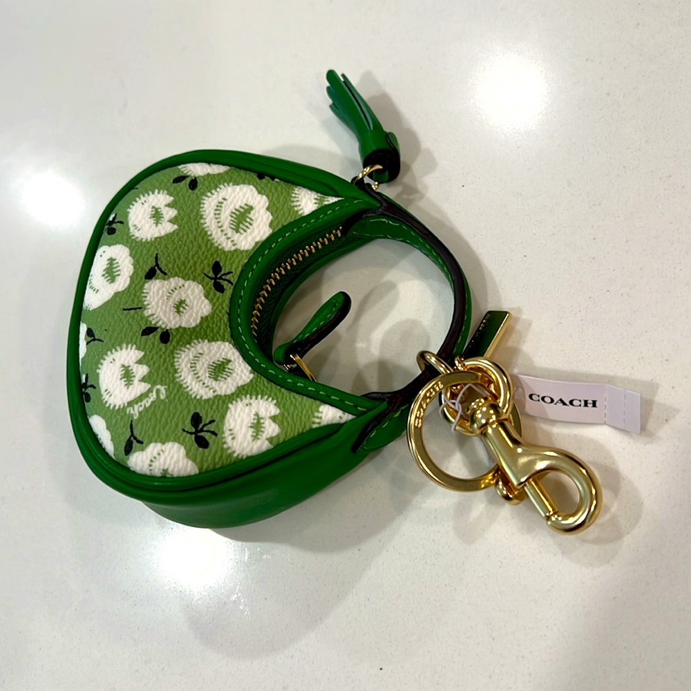 💚Cute. NWT COACH Mini Carmen Bag Charm. - Picture 7 of 16